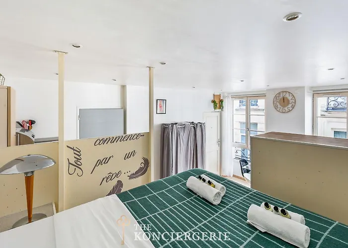 Pied A Terre Proche De Odeon باريس