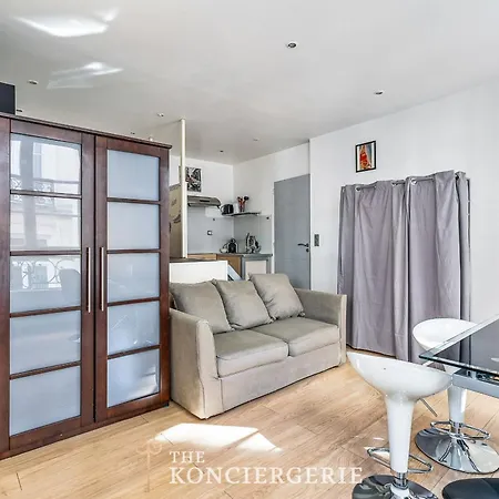 Pied A Terre Proche De Odeon *